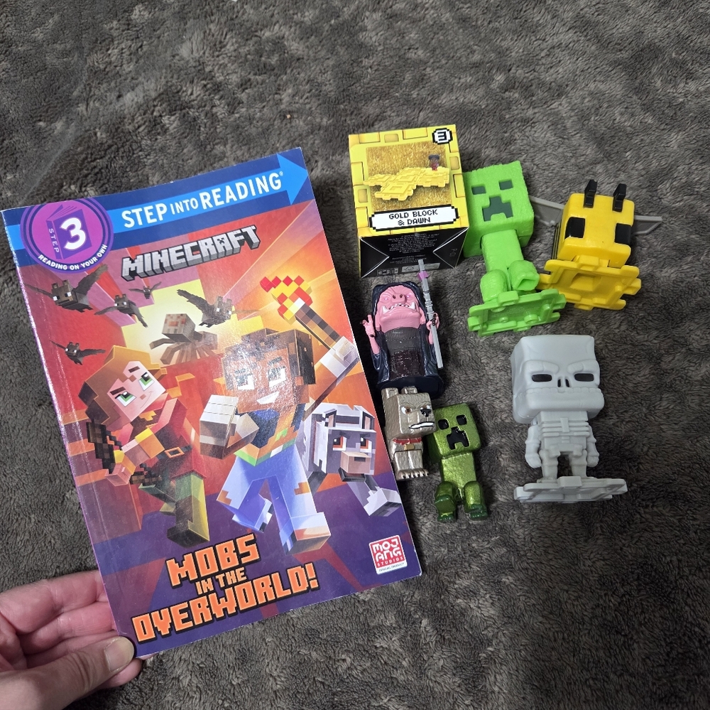 Minecraft Step Into Reading Book with Figures Toys Play Imagination